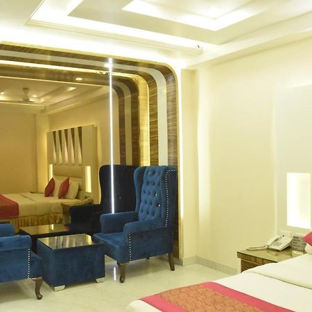 Hotel Aman Continental - 2Mins From Railway Station And 5 Mins From Metro Nowe Delhi Zewnętrze zdjęcie
