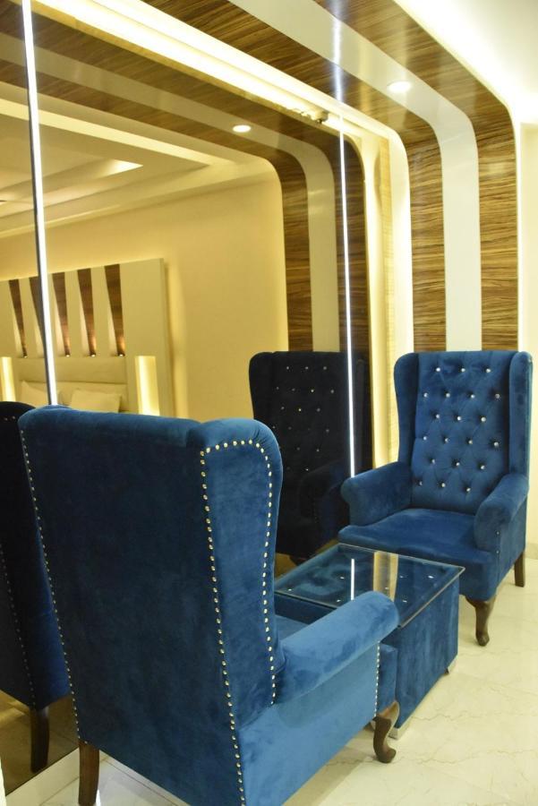 Hotel Aman Continental - 2Mins From Railway Station And 5 Mins From Metro Nowe Delhi Zewnętrze zdjęcie