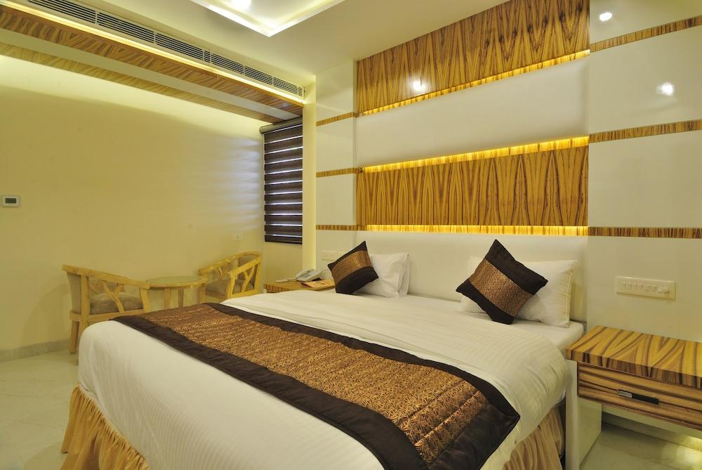 Hotel Aman Continental - 2Mins From Railway Station And 5 Mins From Metro Nowe Delhi Zewnętrze zdjęcie
