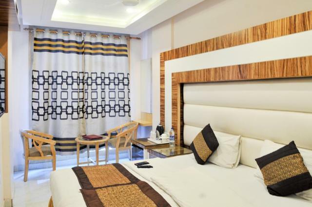 Hotel Aman Continental - 2Mins From Railway Station And 5 Mins From Metro Nowe Delhi Zewnętrze zdjęcie